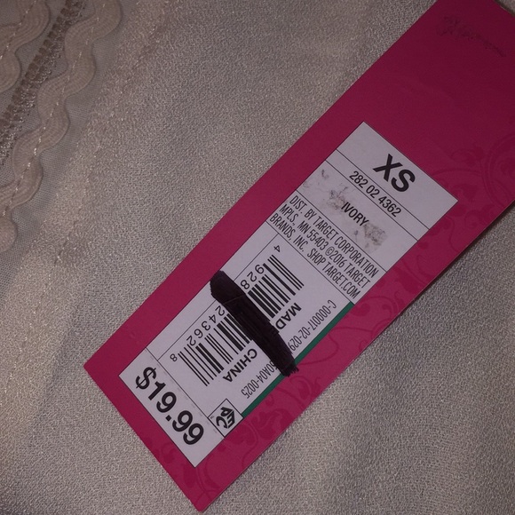 **Brand New** NWT Xhilaration Ivory Top XS - Picture 5 of 5